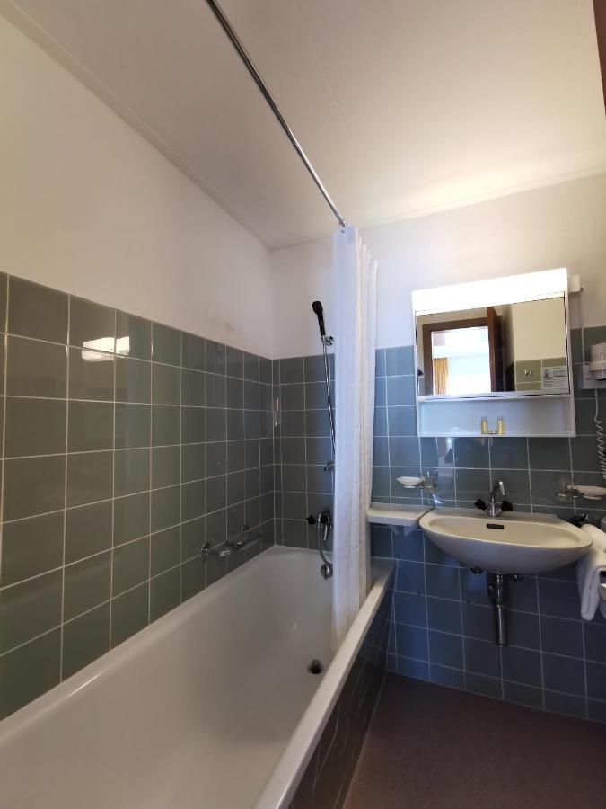 Schnider Bed&Breakfast Und Cafe Vals Exterior photo